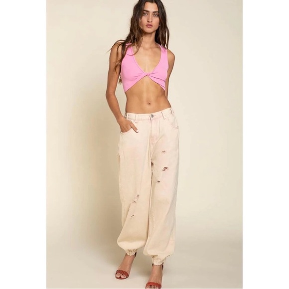 🤍HP🎉Twisted Ribbed Knotty Crop Tank NWT - Picture 2 of 7